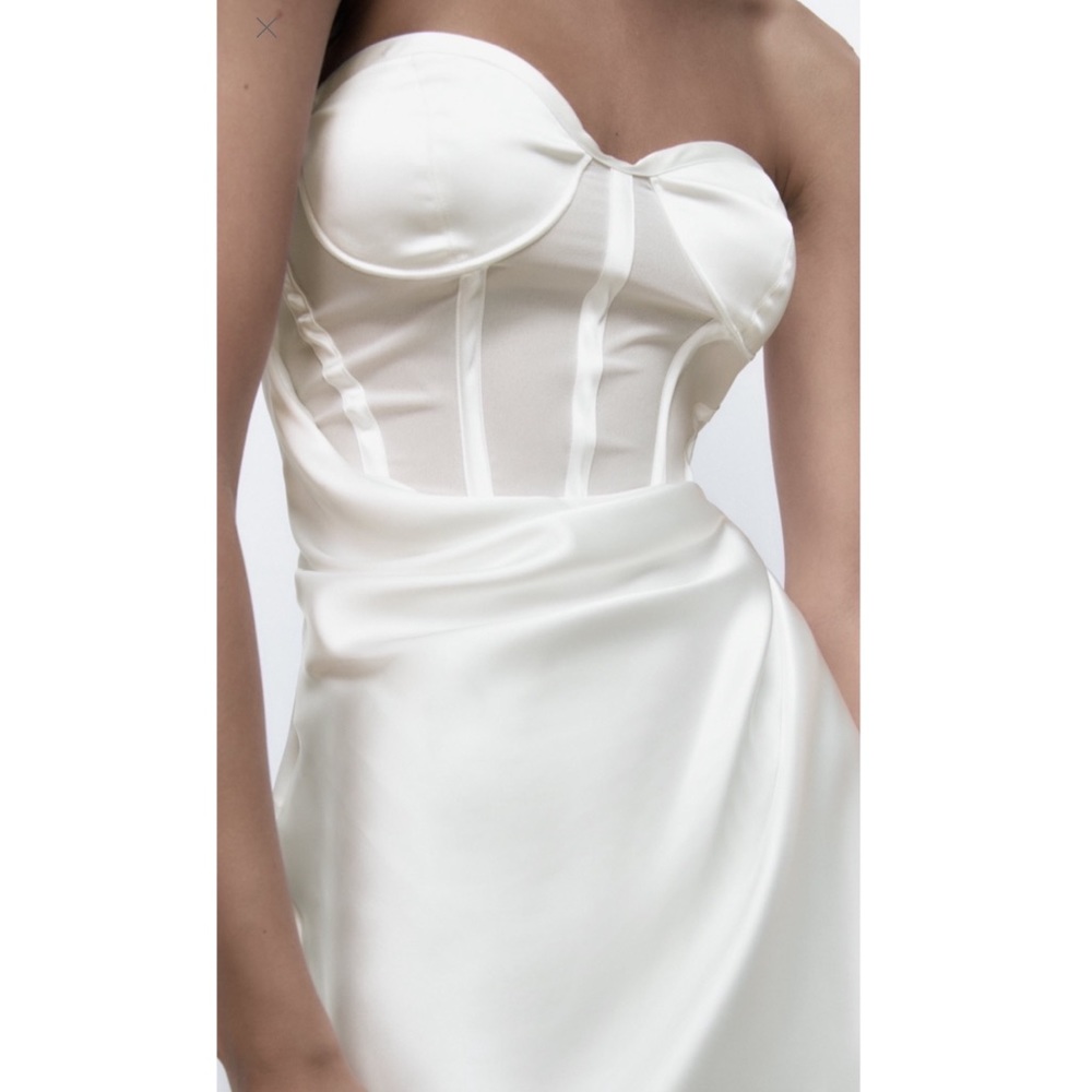 Dress - Picture 2 of 6